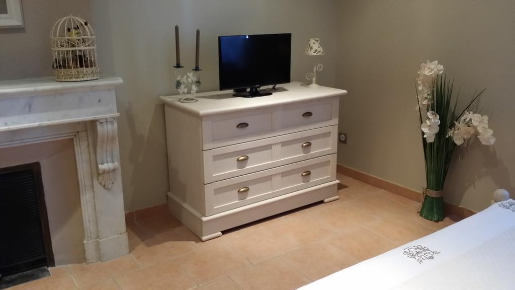 Les Portes Du Soleil Bed & Breakfast Капестон Стая снимка